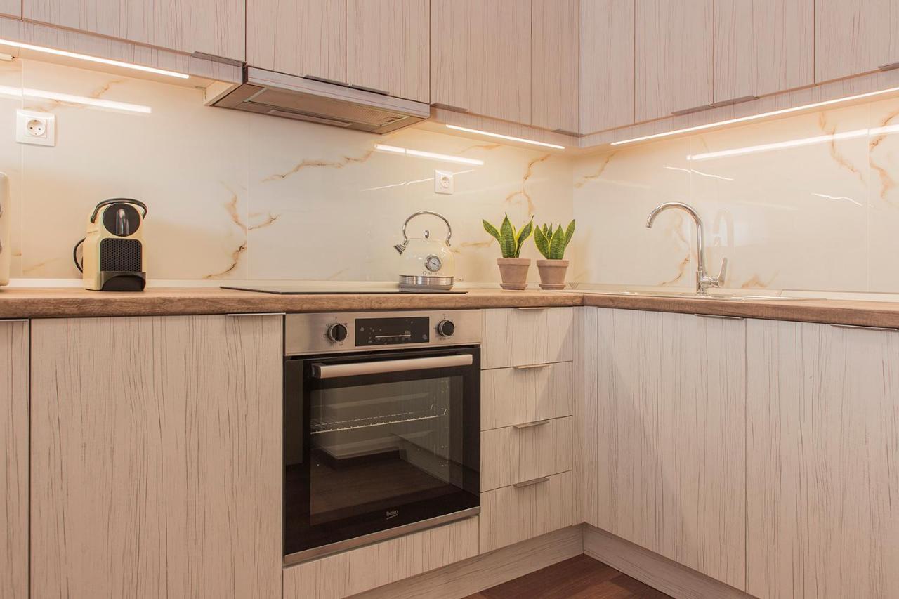 Luxury Apartment With Jacuzzi Close To Acropolis - Living Stone Zircon Atenas Exterior foto